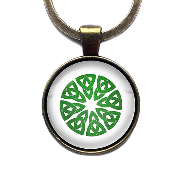 Celtic Knot Circle Green on White Bronze Keychain