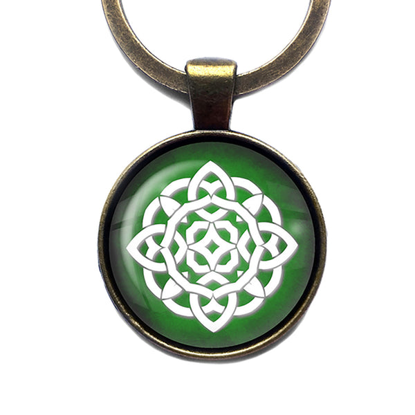 Celtic Symbol Circle White on Green Bronze Keychain