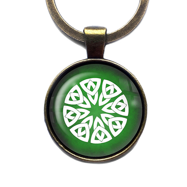 Celtic Knot Circle White on Green Bronze Keychain