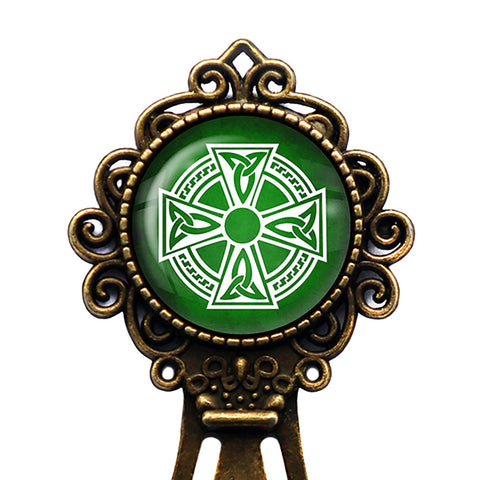 Celtic Symbol Triquetras White on Green Bronze Bookmark