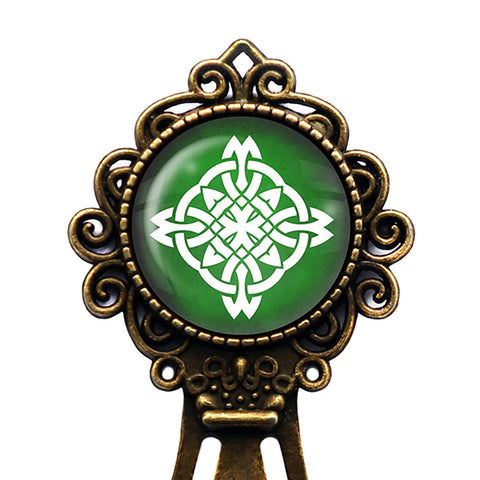 Celtic Knot Circle White on Green Bronze Bookmark