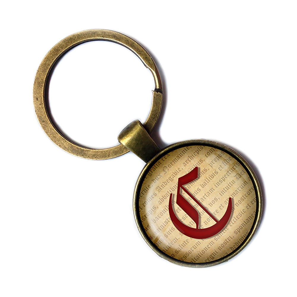 C Letter Old English Gothic Blackletter Magna Carta Antique Bronze Keychain