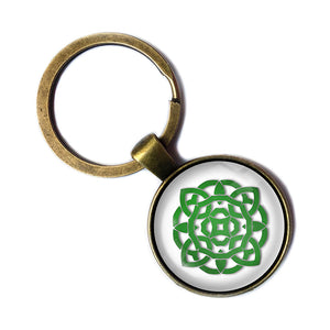 Celtic Knot Circle Green on White Bronze Keychain