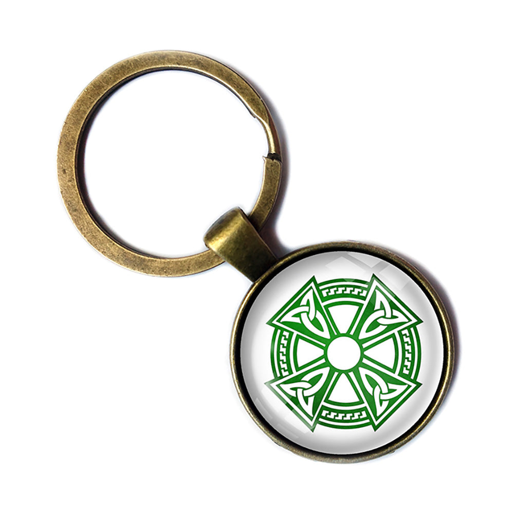 Celtic Symbol Triquetras Green on White Bronze Keychain