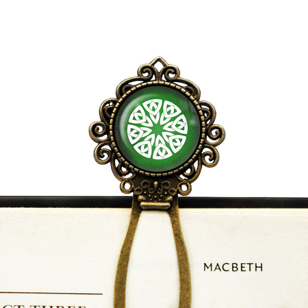 Celtic Knot Circle White on Green Bronze Bookmark