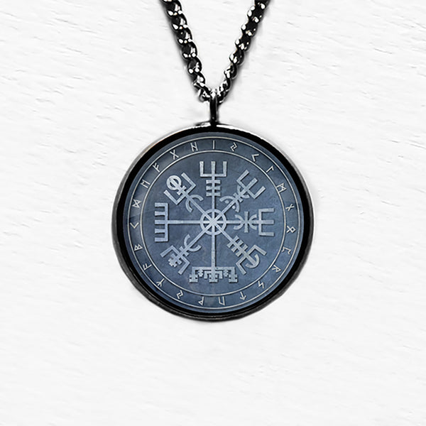 Viking Runes Vegvisir Viking Compass Rune Circle Pendant & Necklace