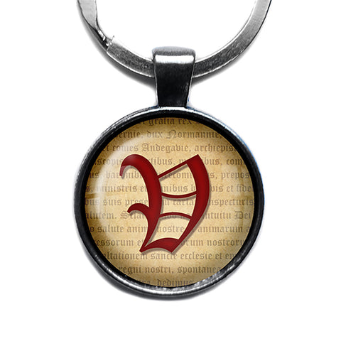 V Letter Old English Gothic Blackletter Magna Carta Antique Silver Keychain