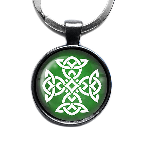 Celtic Knot White on Green Antique Silver Keychain